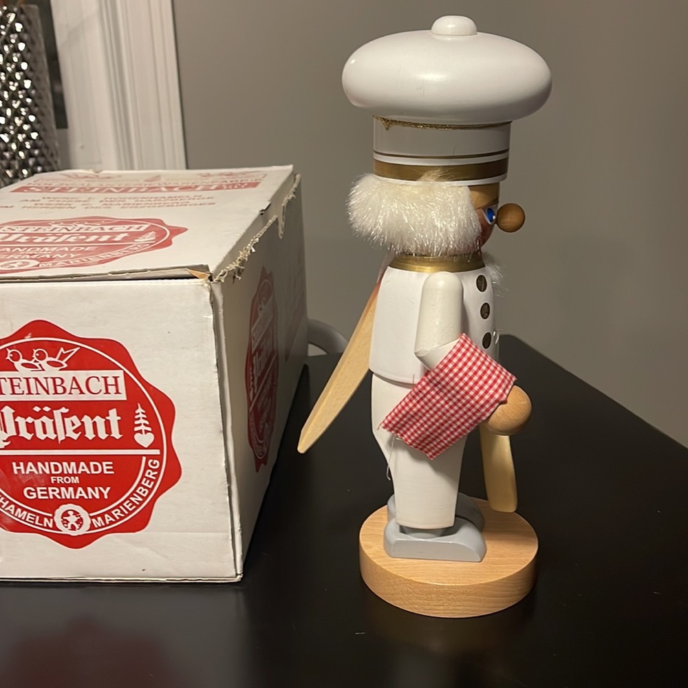 Steinbach nutcracker Cook - Picture 6 of 9